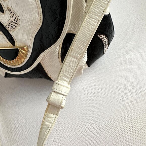 1980s Sharif Black and White Leather Crossbody - Picture 6 of 13